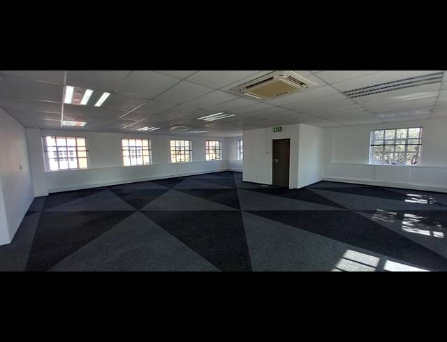 184M² OFFICE TO LET IN BRYANSTON